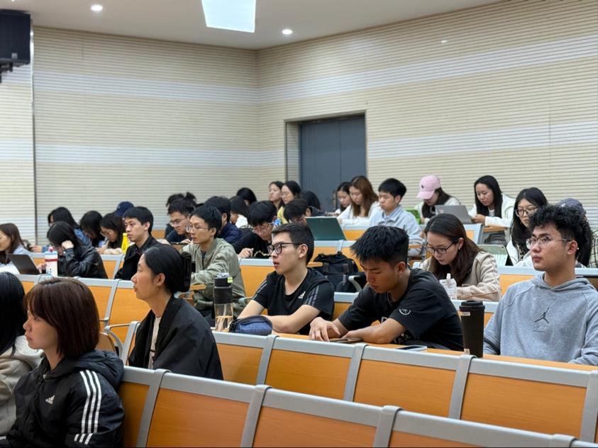 2025-09-30 10:44:14.736000