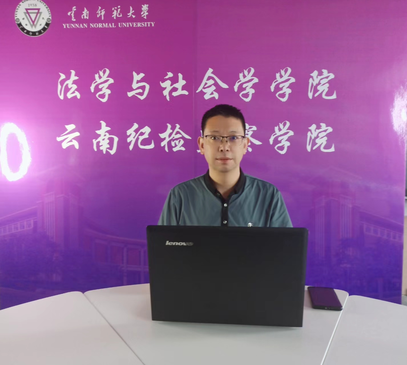 ea185169917d1bc5e966bd6be57be82