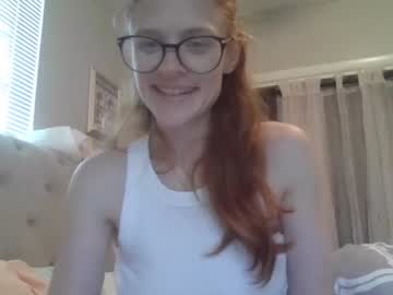 couple Live Naked Cam Girls with lil_red_strawberry