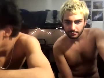 couple Live Naked Cam Girls with tworoommates
