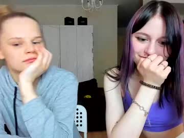 couple Live Naked Cam Girls with sophie_and_rachelss