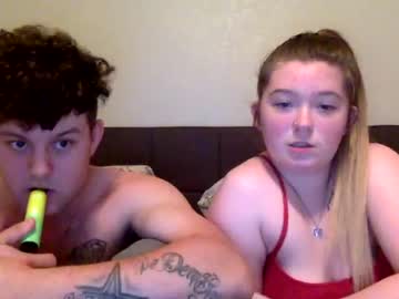 couple Live Naked Cam Girls with taylorandkylie